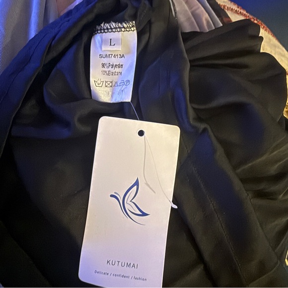 NWT Kutumai Floral Maxi Dress in Black and Red Sz L - Picture 5 of 6